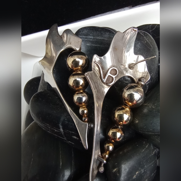Vintage Artisan VB signed Modernist Freeform Silver Earrings Post style - Picture 4 of 7